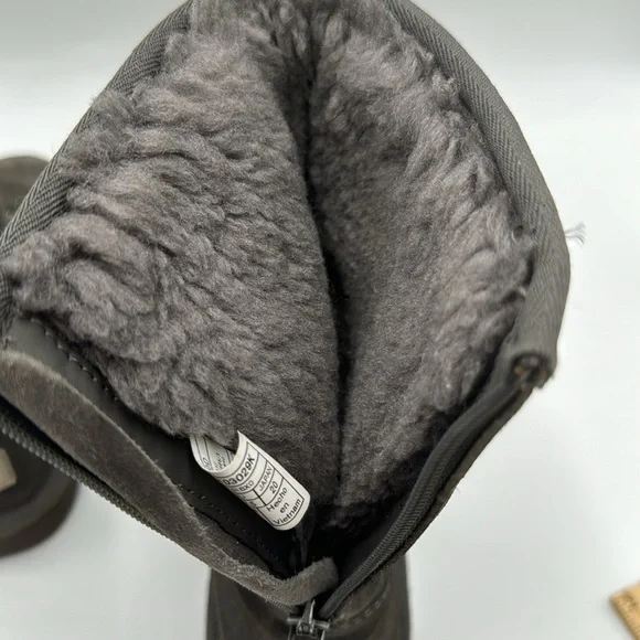 UGG Lil Sunshine II Back Zipper Gray Suede Kids Boots Size 1 - Picture 8 of 9